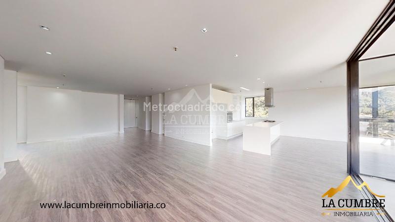 3BR Apartment in Los Balsos, El Poblado