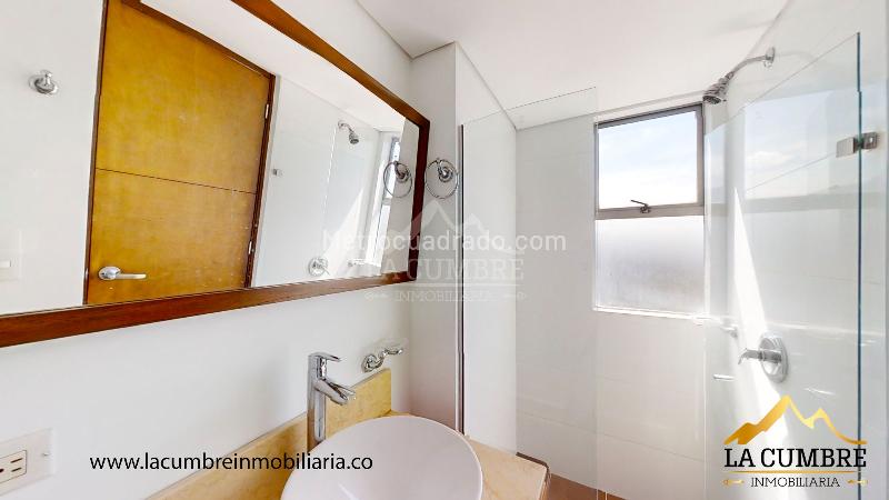 2BR Apartment with Double Covered Parking in Castropol - 7