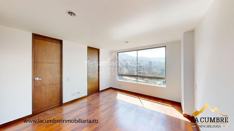 2BR Apartment with Double Covered Parking in Castropol - 8