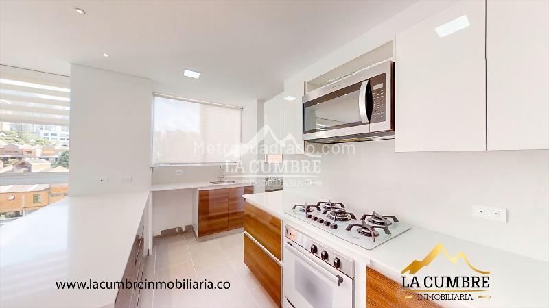 Apartamento de 3 Alcobas en El Tesoro con 3 Parqueaderos - 6