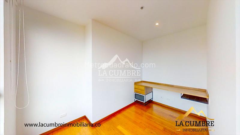 Apartamento de 3 Alcobas en El Tesoro con 3 Parqueaderos - 8