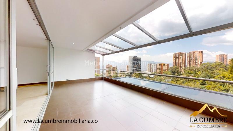 Apartamento de 3 Alcobas y 4 Baños en El Poblado - La Calera - 4