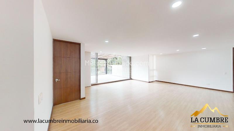 3BR Apartment in Zuñiga (133 m²) - 3