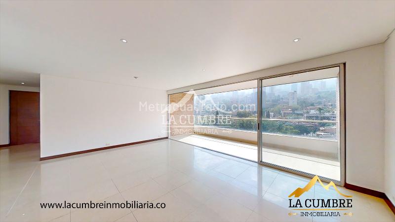 Luxury 3BR Apartment with Pool in Loma De Los Parra - 2