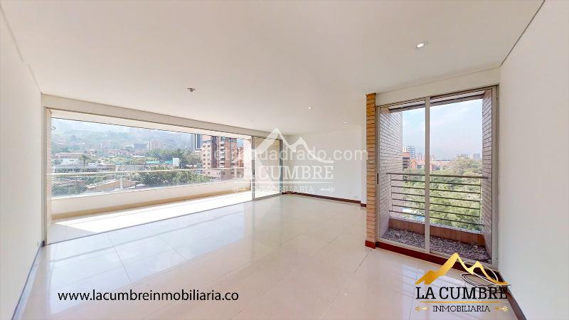 Luxury 3BR Apartment with Pool in Loma De Los Parra - 3