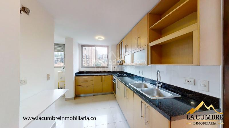 3BR Apartment with Pool in Loma Los Gonzales - 4