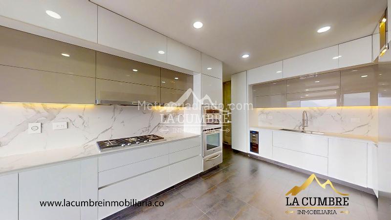 Duplex 4BR Apartment with Jacuzzi in El Poblado - 6