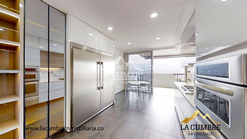 Duplex 4BR Apartment with Jacuzzi in El Poblado - 5