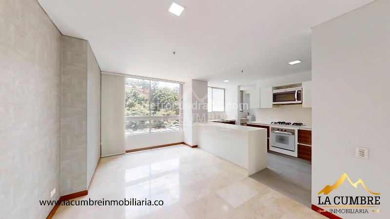 Apartamento Amplio de 3 Alcobas y 4 Baños en El Poblado La Calera - 3