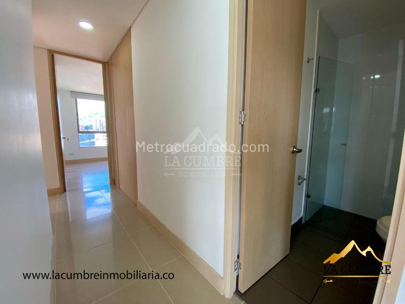 3BR Apartment with Double Covered Parking in Castropol, El Poblado - 8