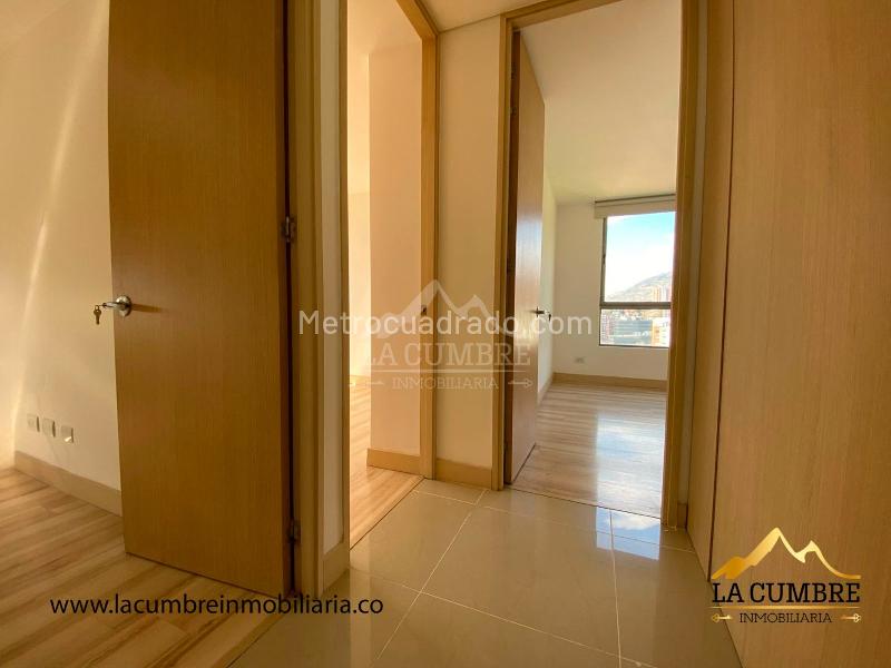 3BR Apartment with Double Covered Parking in Castropol, El Poblado - 9