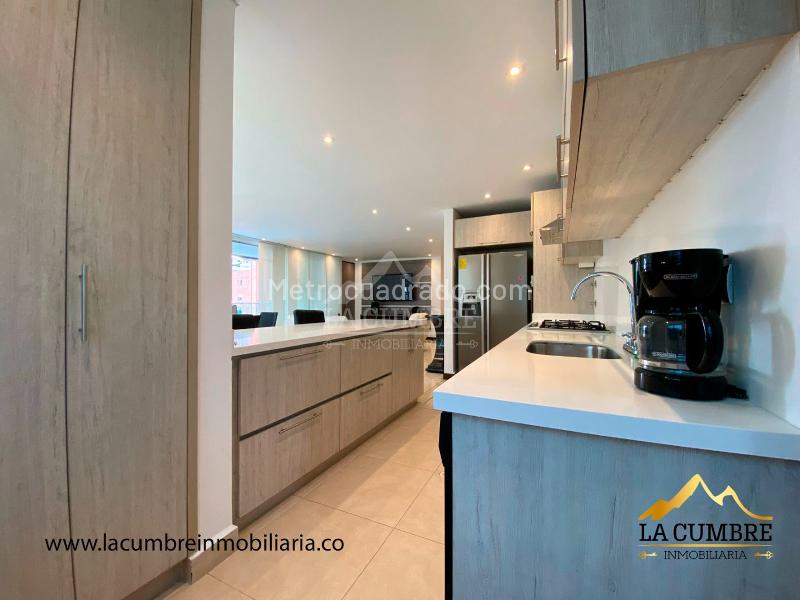 Spacious 4BR Apartment in El Poblado Castropol - 3