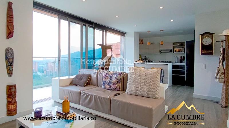 Apartamento de 1 Alcoba con Doble Parqueadero Cubierto en Los Balsos