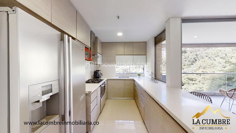 Furnished 2BR Apartment in Provenza, El Poblado - 5