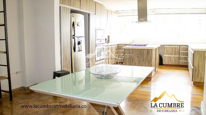 Casa en Alquiler en Altos del Poblado con Jacuzzi - 8