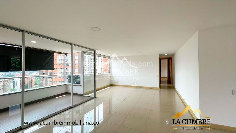 Spacious 3BR Apartment with Pool in Santa Maria de Los Angeles - 2