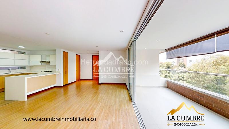 Stylish 2BR Apartment in El Poblado Los Balsos - 3