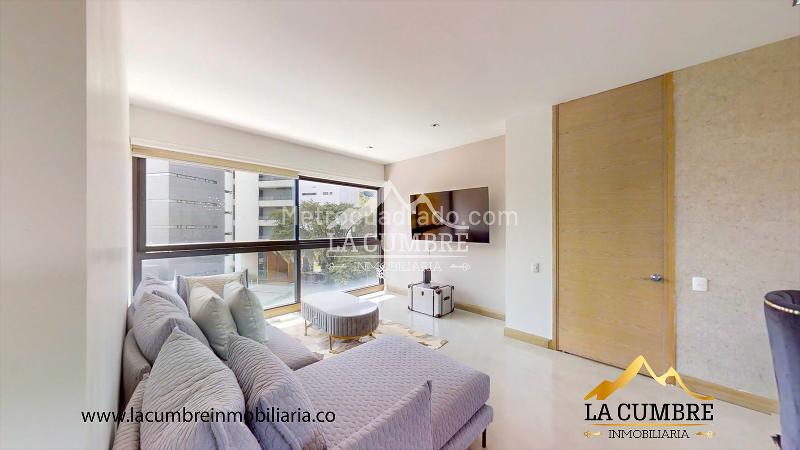 Apartamento de 1 Alcoba con 3 Parqueaderos Cubiertos en San Lucas - 2