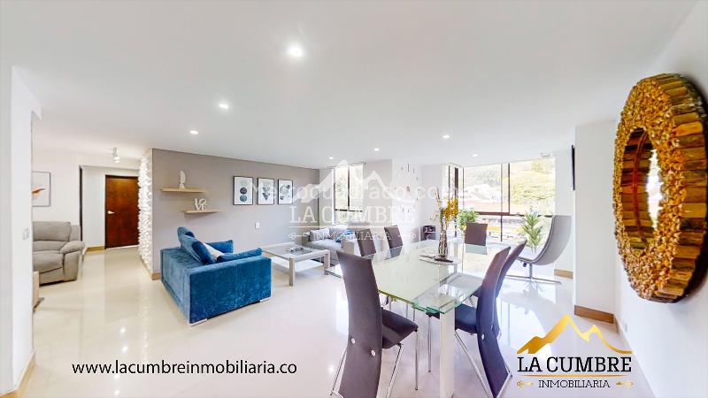 Apartamento Amoblado de 3 Alcobas con Parqueo Doble en El Poblado