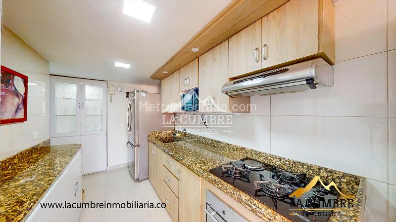 Furnished 3BR Apartment with Double Covered Parking in El Poblado (La Inferior) - 7