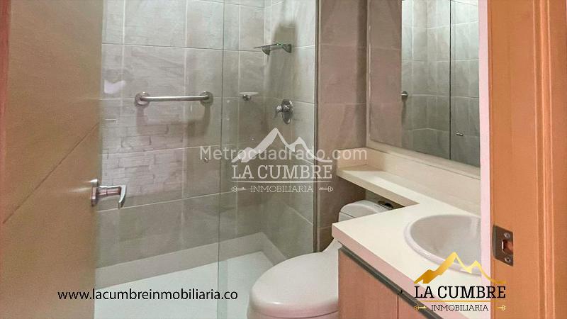 3BR Apartment with Service Room in Santa Maria de los Angeles - 7