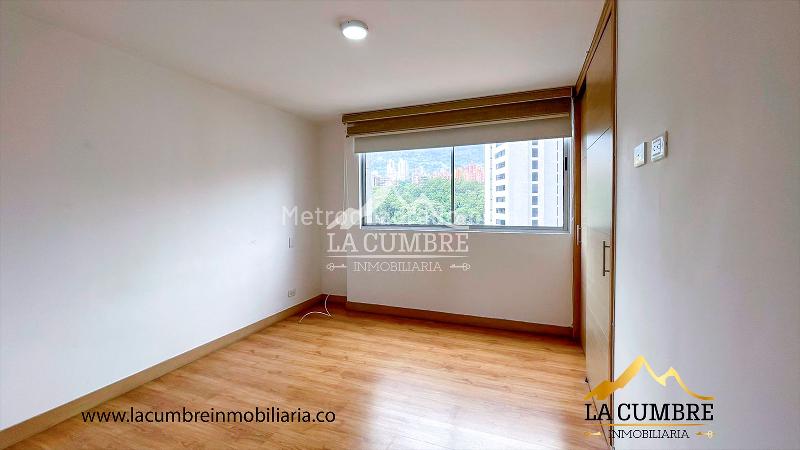 3BR Apartment with Service Room in Santa Maria de los Angeles - 8
