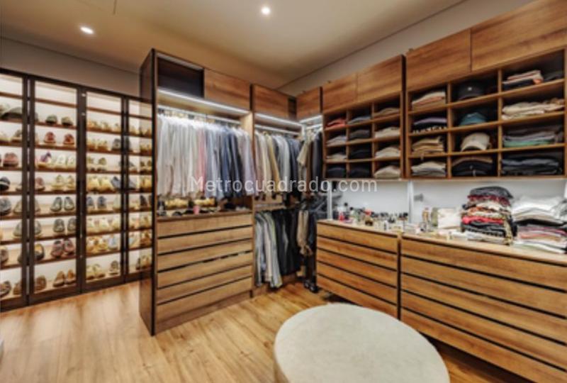 Modern 2BR Apartment in Vizcaya, El Poblado - 9