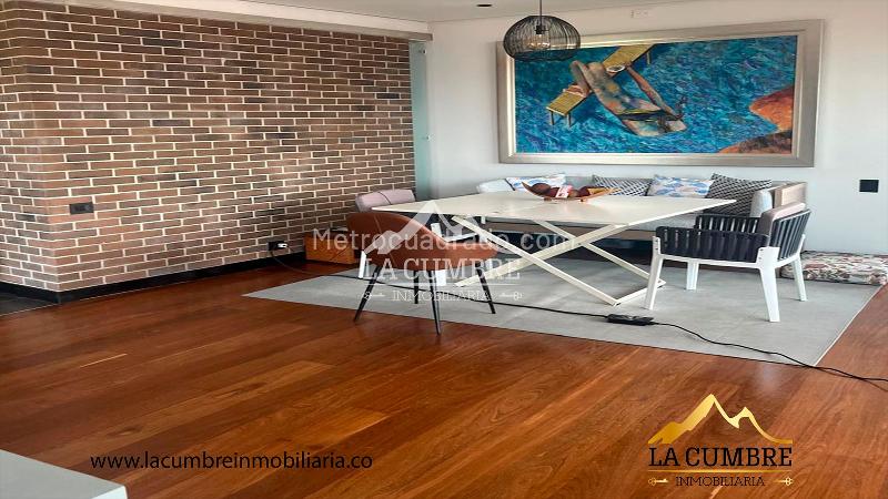 Stylish 4BR Apartment in Loma de Los Parra