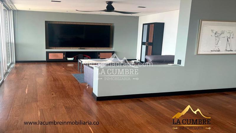 Apartamento Estilizado de 4 Alcobas en Loma de Los Parra - 2