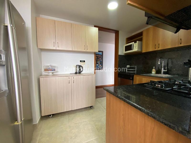 Furnished 2BR Apartment with Pool in El Poblado Los Gonzales - 2