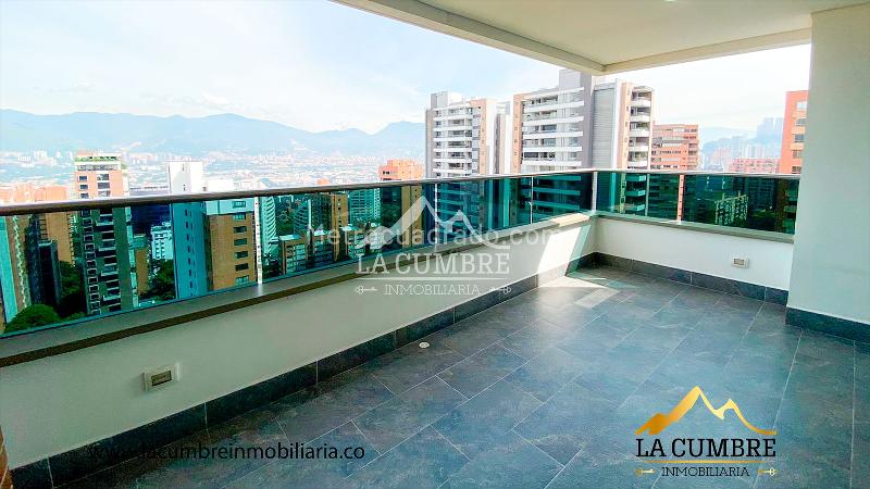 Spacious 3BR Apartment with Jacuzzi in Loma De Los Parra - 4