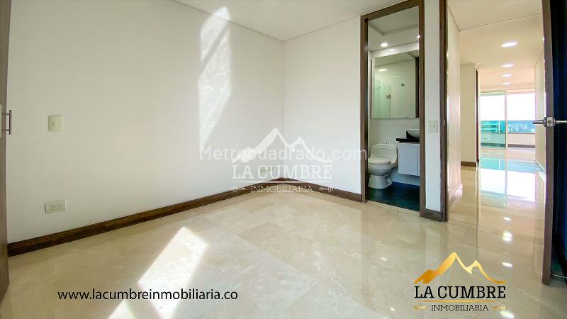 Spacious 3BR Apartment with Jacuzzi in Loma De Los Parra - 8