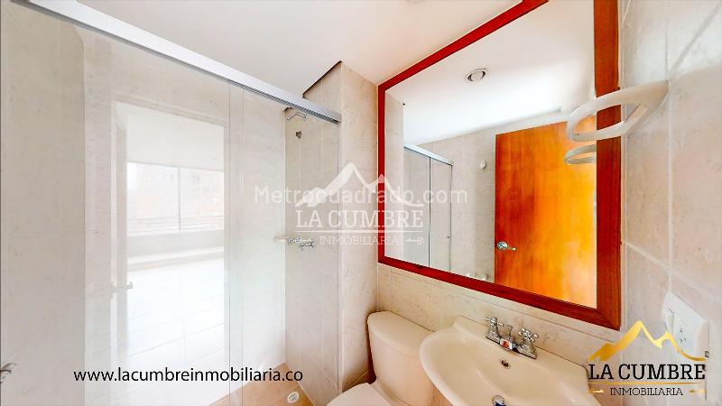 3BR Apartment with Double Covered Parking in Milla de Oro, El Poblado - 4