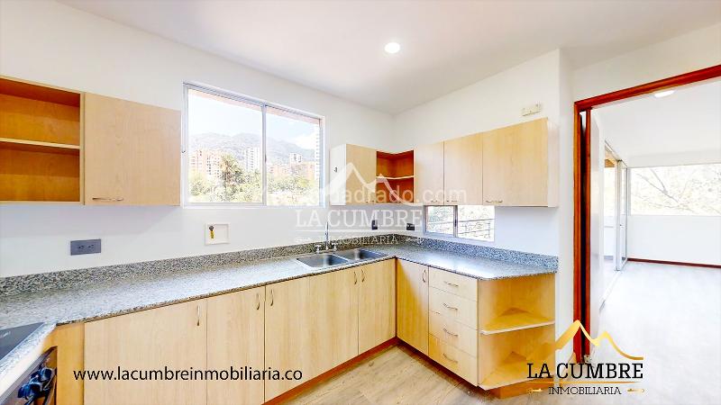3BR Apartment for Rent with Double Covered Parking in El Poblado (San Lucas) - 6
