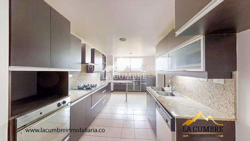 Apartamento Amplio de 3 Alcobas en La Calera - 6