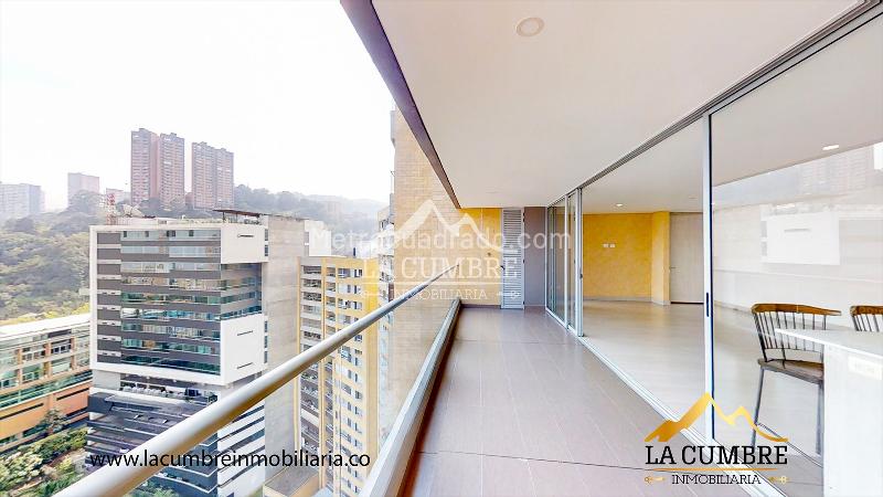 Spacious 3BR Apartment in El Poblado Castropol - 8