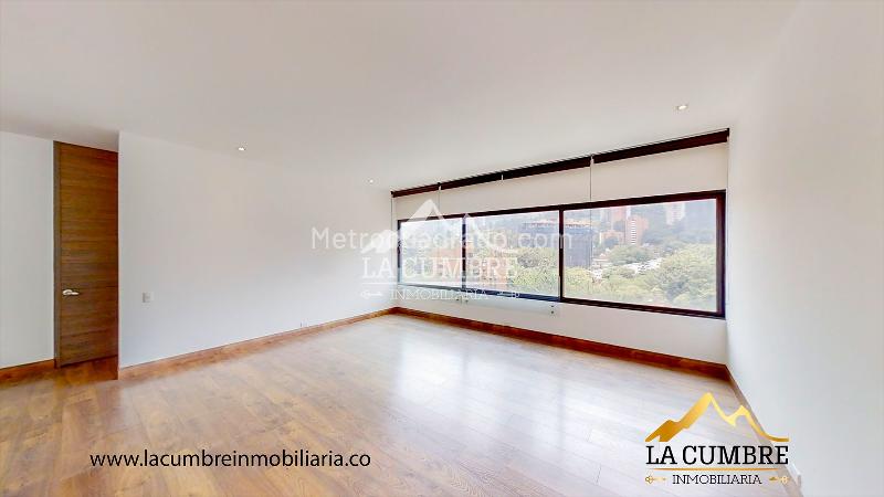 2BR Apartment for Rent with 2 Covered Parking Spaces in El Poblado (San Lucas) - 4