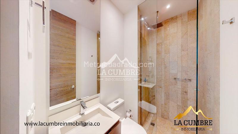 2BR Apartment for Rent with 2 Covered Parking Spaces in El Poblado (San Lucas) - 8