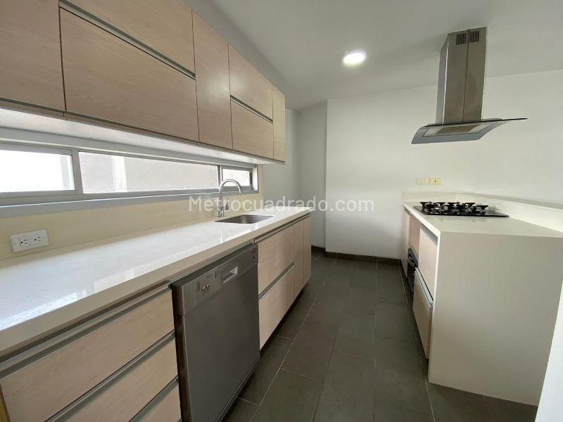 Modern 3BR Apartment with Pool in Santa Maria de Los Angeles - 5