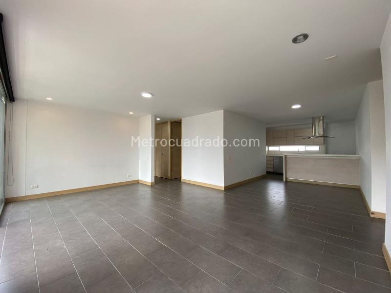 Modern 3BR Apartment with Pool in Santa Maria de Los Angeles