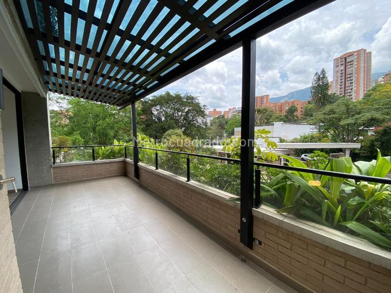 Stylish 2BR Apartment in El Poblado Los Balsos - 5