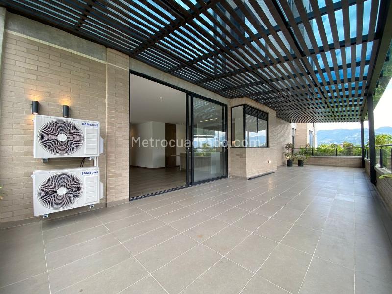 Stylish 2BR Apartment in El Poblado Los Balsos - 7