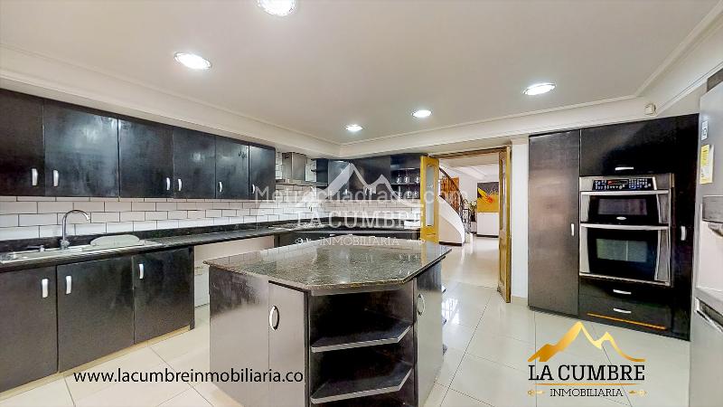 Casa Amplia de 5 Alcobas en San Lucas, El Poblado - 8