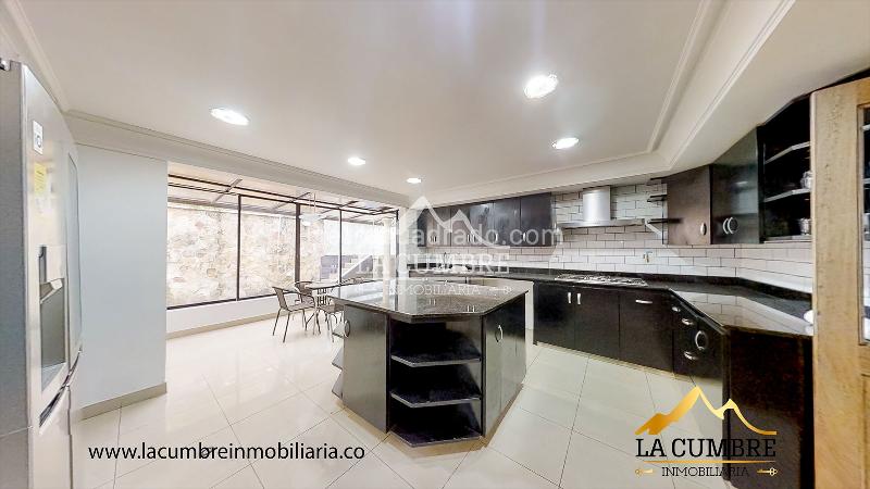 Casa Amplia de 5 Alcobas en San Lucas, El Poblado - 9