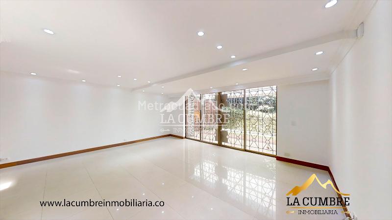 Spacious 3BR House in San Lucas, El Poblado - 5