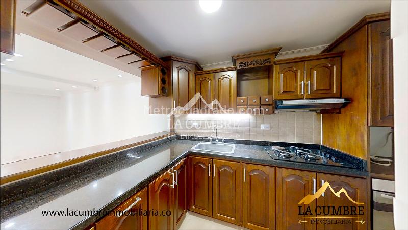 Spacious 3BR House in San Lucas, El Poblado - 6