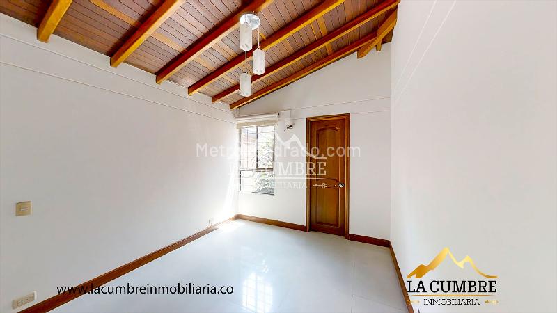 Spacious 3BR House in San Lucas, El Poblado - 9