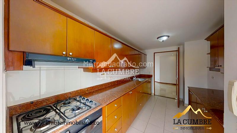 3BR Apartment for Rent with Double Covered Parking in El Poblado (Los Balsos) - 6
