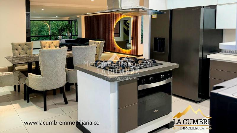 Duplex de 4 Alcobas con Vistas en El Poblado El Tesoro - 3