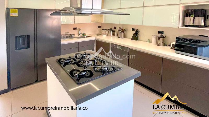 Duplex de 4 Alcobas con Vistas en El Poblado El Tesoro - 4